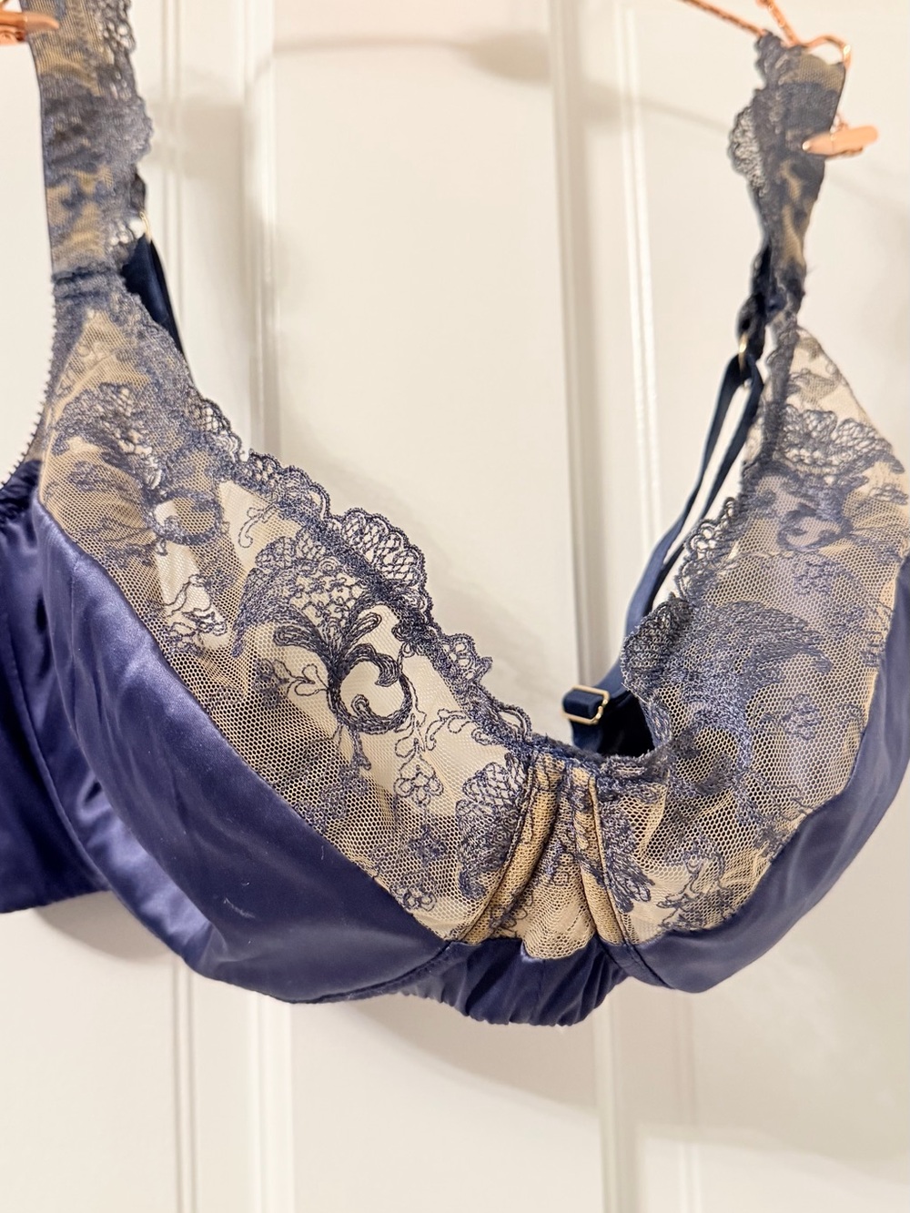 Love love love this AJOUR Lace-Trim Satin Underwire Bra in Navy and Beige. 34G